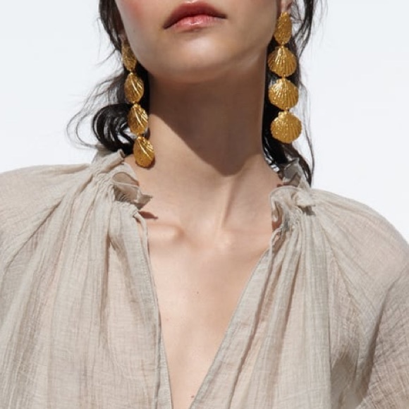 Zara Shell Earrings - Picture 2 of 5